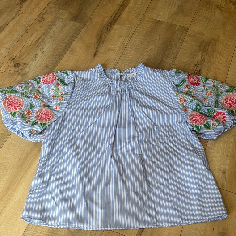 THML puff sleeve striped floral blouse - small